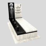Nagrobek pojedynczy z grawerem Matki Boskiej wykonany z granitu CK 84 zdjęcie 34