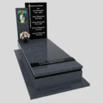 Nagrobek pojedynczy z witrażem anioła z granitu CK 146 zdjęcie 32