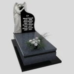 Nagrobek pojedynczy z rzeźbą anioła, wykonany z wysokiej jakości granitu CK 155 zdjęcie 32