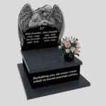 Nagrobek urnowy z rzeźbą anioła ze skrzydłami z granitu U 106 zdjęcie 31