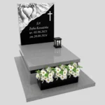 Nagrobek dla dziecka z rzeźbą dłoni i serca D 67 zdjęcie 39