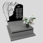 Nagrobek urnowy z rzeźbą anioła U 114 zdjęcie 42