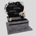 Nagrobek urnowy z rzeźbą róż i ptaka z granitu U 108 zdjęcie 38