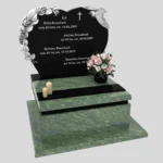 Nagrobek urnowy z rzeźbą róż i ptaka z granitu U 108 zdjęcie 39