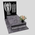 Nagrobek pojedynczy z grawerem anioła z otwartymi skrzydłami, wykonany z dbałością o każdy detal z granitu CK 169 zdjęcie 39