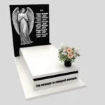 Nagrobek pojedynczy z grawerem anioła z otwartymi skrzydłami, wykonany z dbałością o każdy detal z granitu CK 169 zdjęcie 43