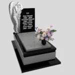 Nagrobek pojedynczy z artystyczną rzeźbą anioła z granitu CK 166 zdjęcie 38