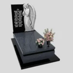 Nagrobek pojedynczy z rzeźbą anioła o delikatnej formie z granitu CK 168 zdjęcie 33