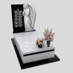 Nagrobek pojedynczy z rzeźbą anioła o delikatnej formie z granitu CK 168 zdjęcie 35