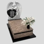 Nagrobek pojedynczy z artystyczną rzeźbą anioła o otwartych skrzydłach z granitu CK 167 zdjęcie 35