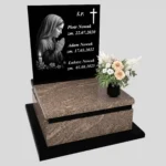 Nagrobek urnowy z grawerem Matki Boskiej w subtelnej, artystycznej formie z granitu U 111 zdjęcie 34