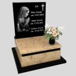 Nagrobek urnowy z grawerem Matki Boskiej w subtelnej, artystycznej formie z granitu U 111 zdjęcie 41