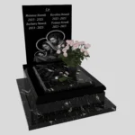 Nagrobek dla dziecka z grawerem Matki Bożej, Jezusa i dzieciątka D 69 zdjęcie 35