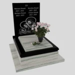 Nagrobek dla dziecka z grawerem Matki Bożej, Jezusa i dzieciątka D 69 zdjęcie 42