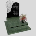 Nagrobek urnowy z artystyczną rzeźbą anioła z granitu U 112 zdjęcie 40