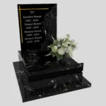 Nagrobek urnowy z wyciętą tablicą z granitu U 107 zdjęcie 32