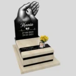 Nagrobek dziecięcy z motywem grawerowanych dłoni D 81 zdjęcie 30