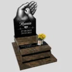 Nagrobek dziecięcy z motywem grawerowanych dłoni D 81 zdjęcie 31