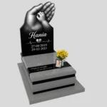 Nagrobek dziecięcy z motywem grawerowanych dłoni D 81 zdjęcie 37