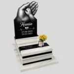 Nagrobek dziecięcy z motywem grawerowanych dłoni D 81 zdjęcie 38