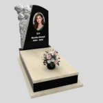 Einzelner Grabstein mit Rosenschnitzerei mit Foto CK 179  Foto 20