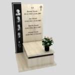 Nagrobek urnowy z fotografiami U 124 zdjęcie 34