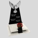 Nagrobek urnowy z grawerem ptaka U 117 zdjęcie 39