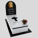 Nagrobek pojedynczy z witrażem Jezusa K 130 zdjęcie 37