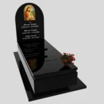 Nagrobek pojedynczy z witrażem Jezusa K 130 zdjęcie 42