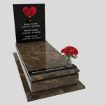 Nagrobek pojedynczy z witrażem serca K 128 zdjęcie 34