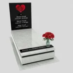 Nagrobek pojedynczy z witrażem serca K 128 zdjęcie 46