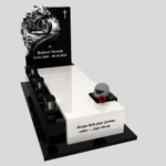 Nagrobek pojedynczy z grawerem motora i rzeźbą kasku K 131 zdjęcie 46